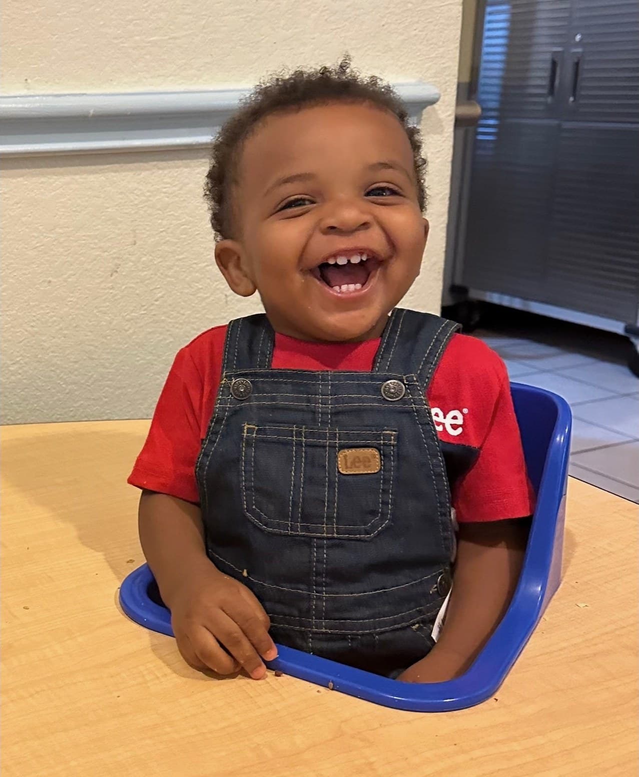 All smiles at the table during snack time